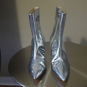 JOUR Metallic Silver Pointed Toe Ankle Booties